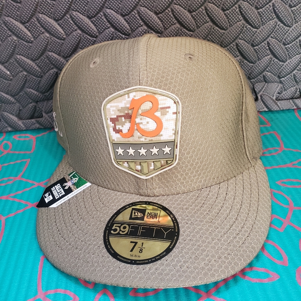 Chicago Bears New Era 2019 Salute To Service 59FIFTY Fitted 7 1/8 Hat On Field